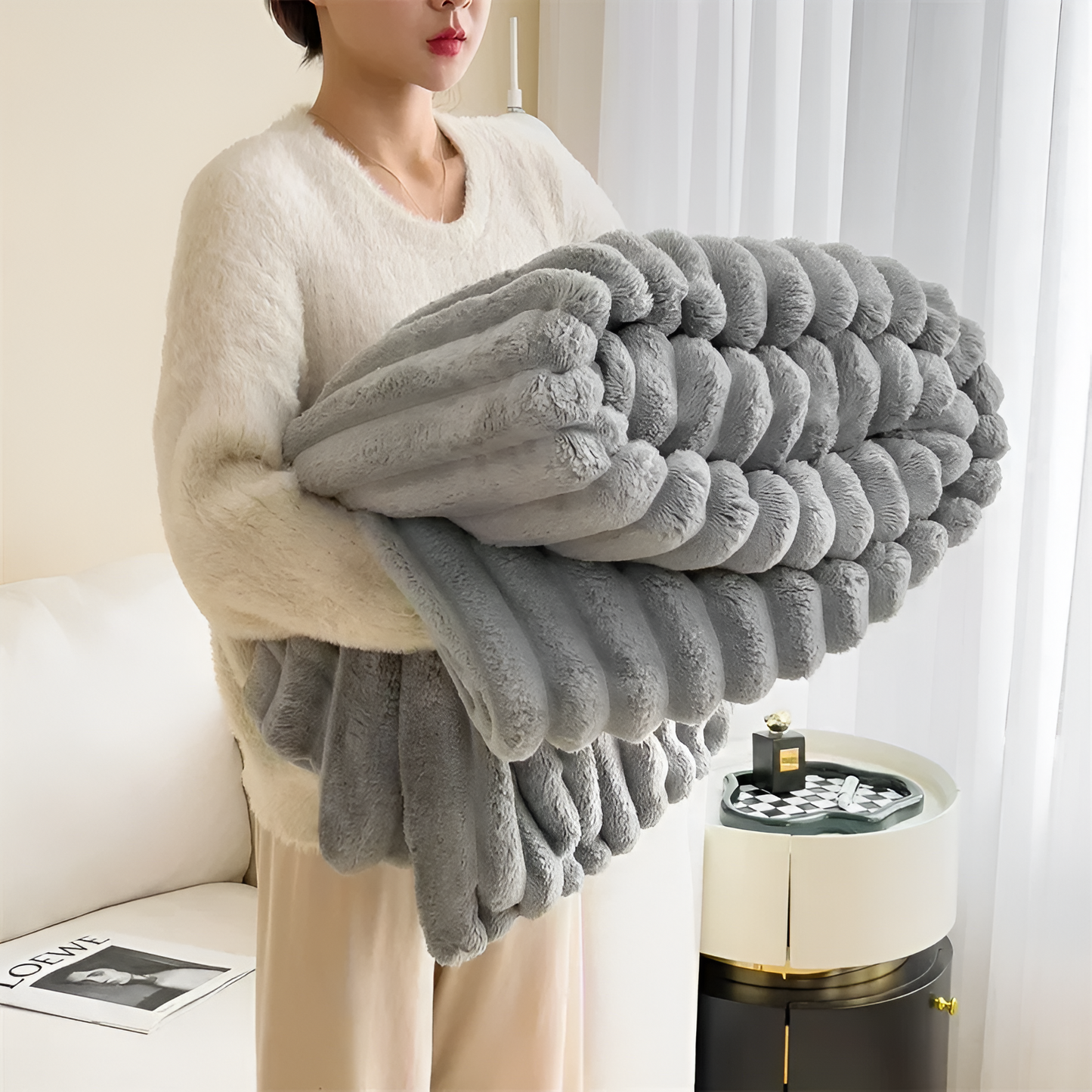 Premium Faux Rabbit Fur Throw Blanket + 2 Pillowcases